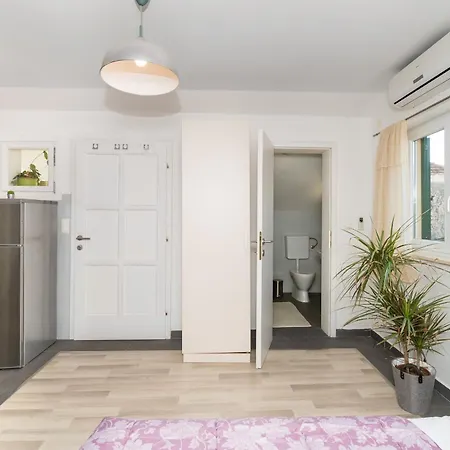 Apartment Lena Center Near Vodice