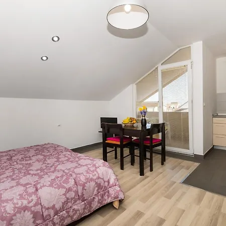 Apartment Lena Center Near Vodice