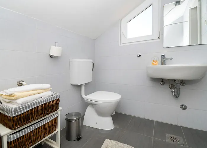 Lena Center Near Lägenhet Vodice